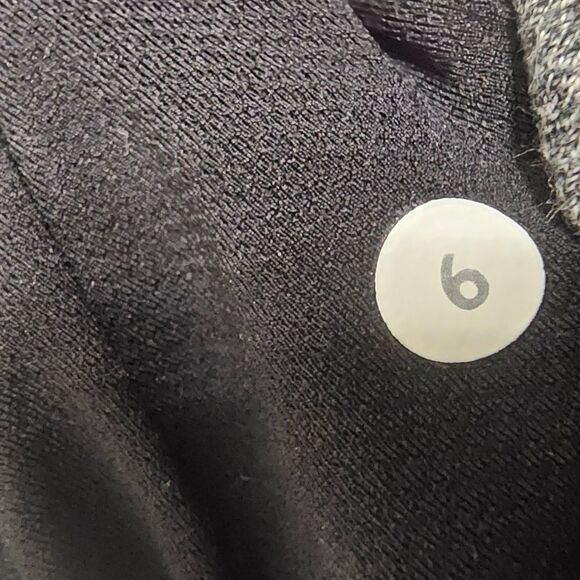 Lululemon dark gray hooded sweatshirt size 6 excellent condition - Picture 5 of 5